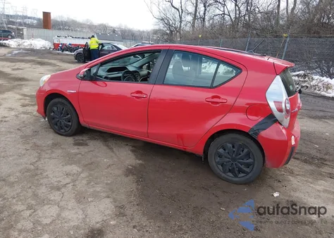2014 Toyota Prius C Two z USA, uszkodzony, nr VIN JTDKDTB36E1566980